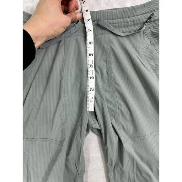 Lululemon Studio Crop Earl Grey Womens 4 Read - Picture 9 of 14